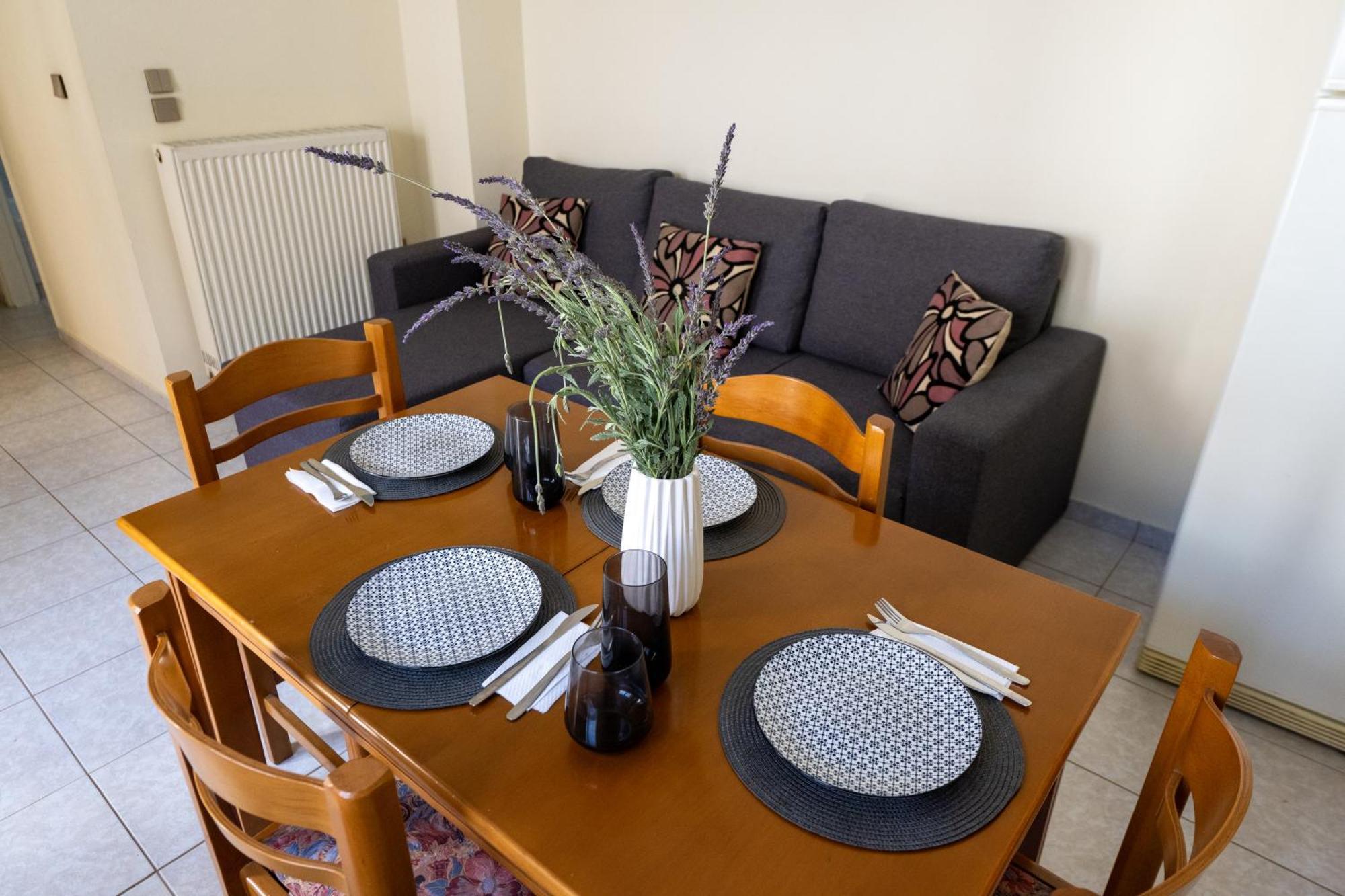 Mando Patrasso - Classical Apartment In The Center Of Patras With Free Parking מראה חיצוני תמונה