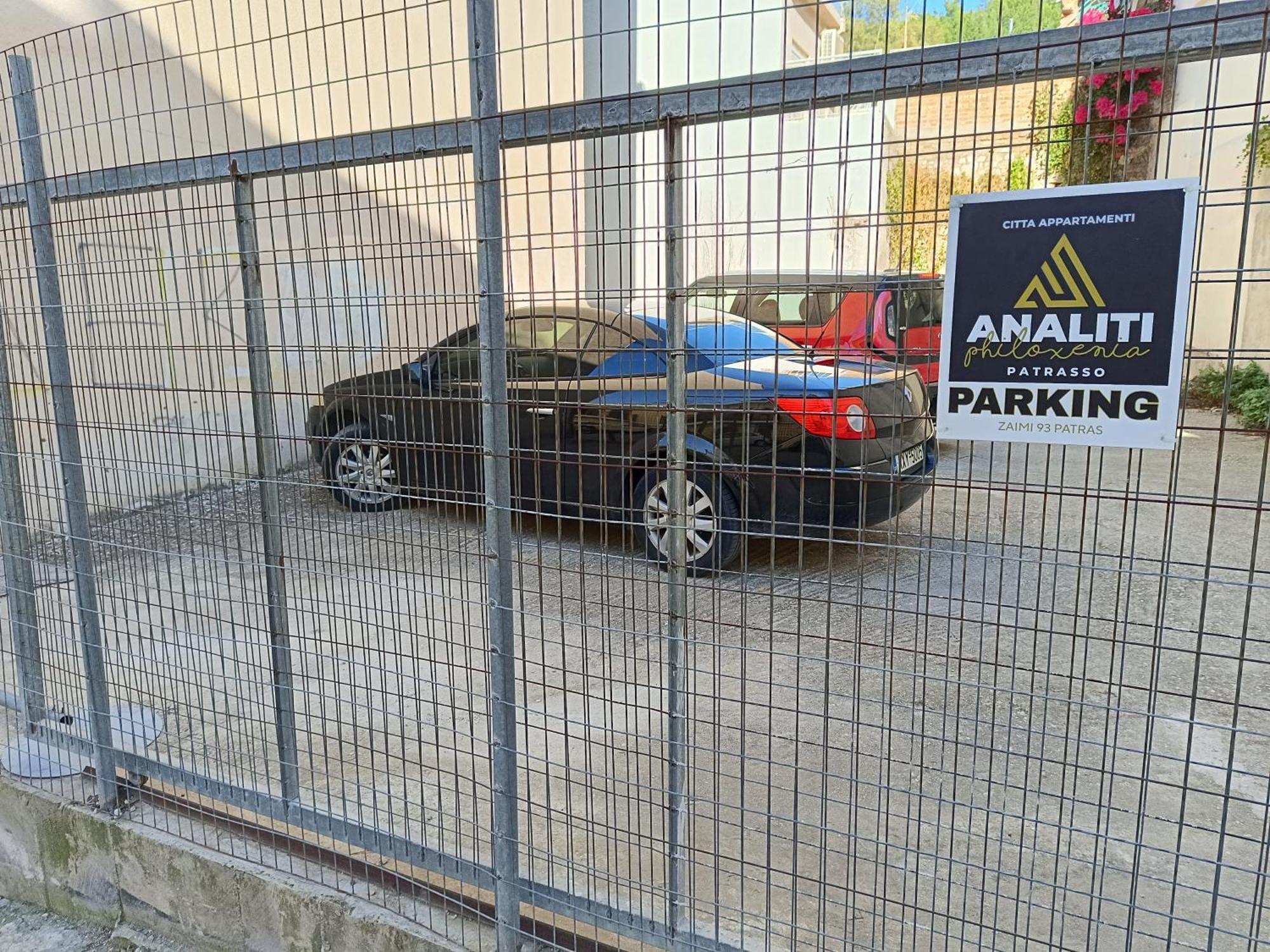 Mando Patrasso - Classical Apartment In The Center Of Patras With Free Parking מראה חיצוני תמונה