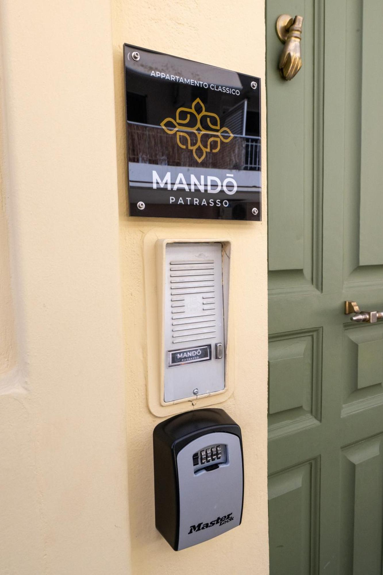 Mando Patrasso - Classical Apartment In The Center Of Patras With Free Parking מראה חיצוני תמונה