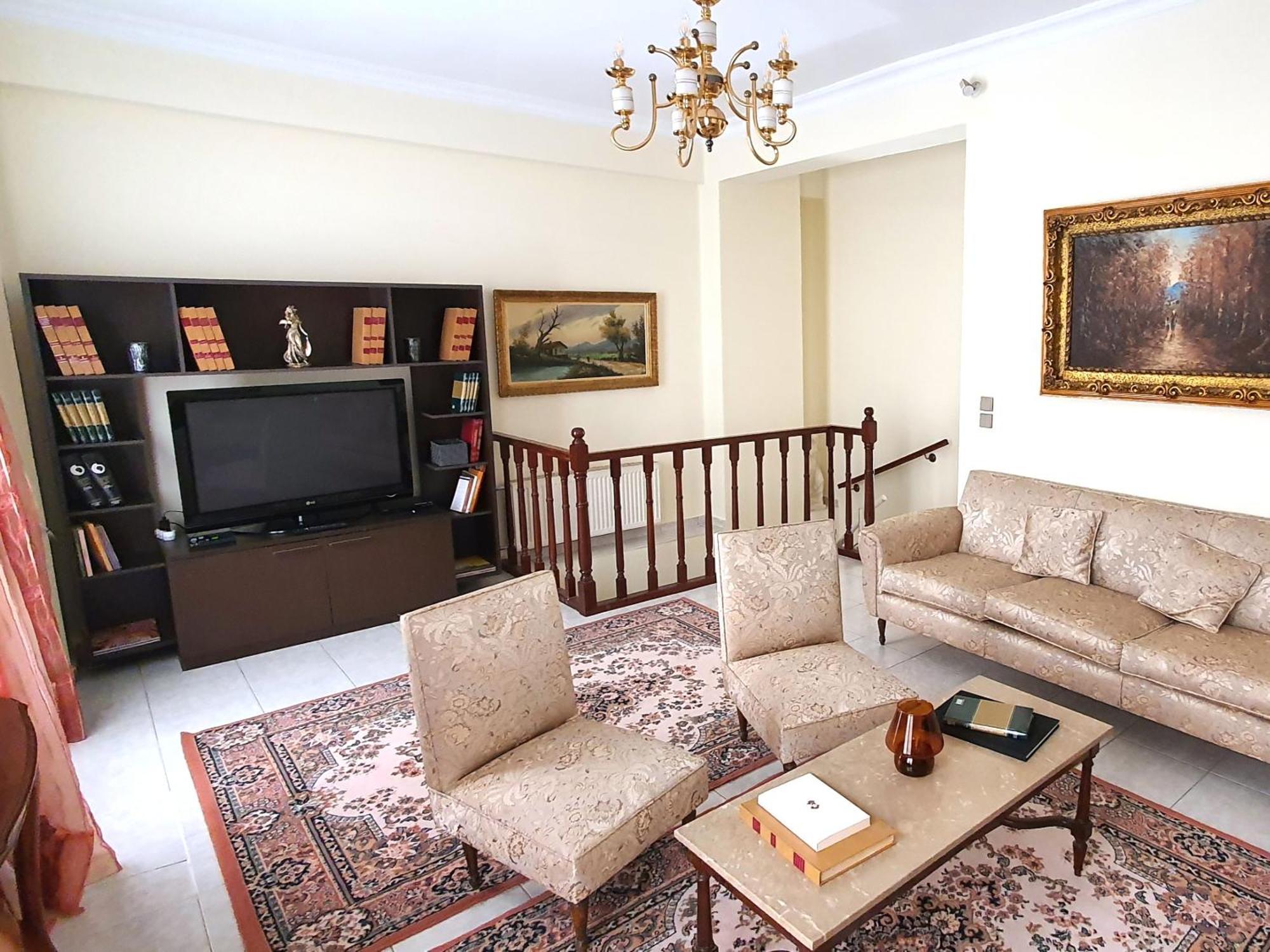 Mando Patrasso - Classical Apartment In The Center Of Patras With Free Parking מראה חיצוני תמונה