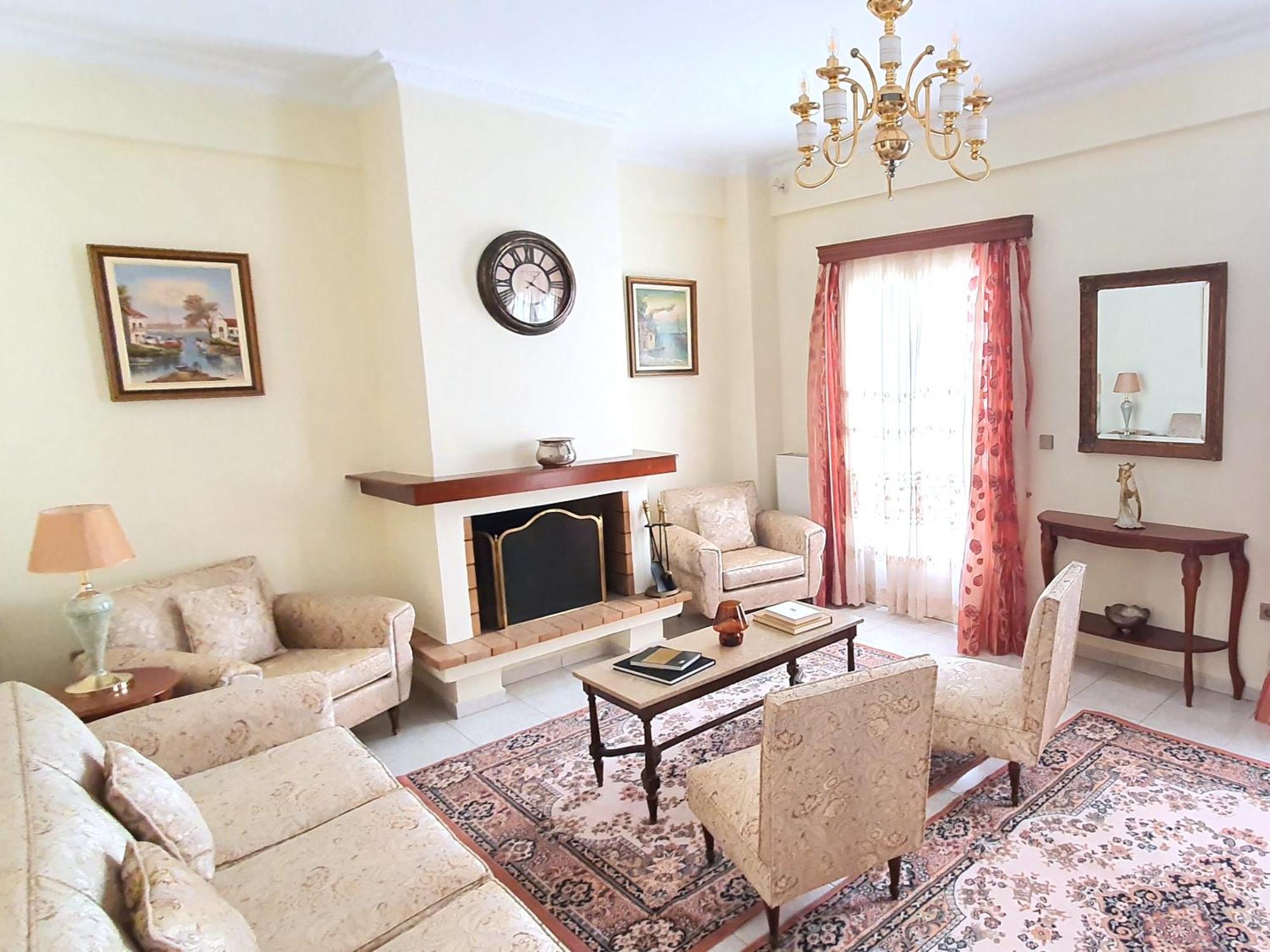Mando Patrasso - Classical Apartment In The Center Of Patras With Free Parking מראה חיצוני תמונה